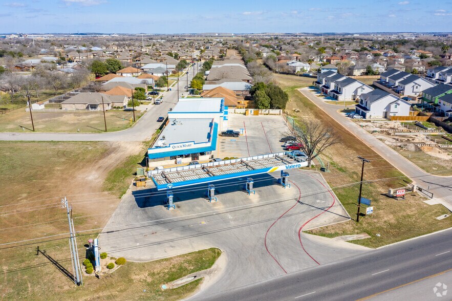 More Photos Of 1071 E TX-46 Hwy, New Braunfels Storefront Retail Office For Lease