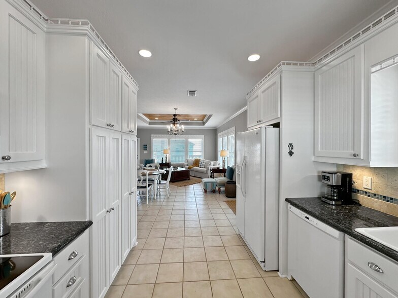 More Photos Of 944 Raymond, Crystal Beach Specialty For Sale