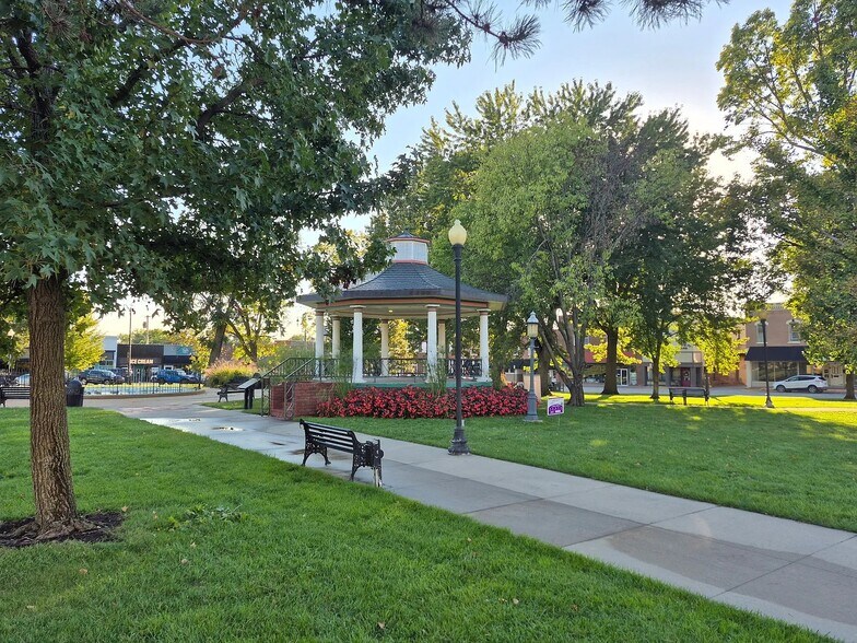 More Photos Of 139 W Peoria St, Paola Apartments For Lease