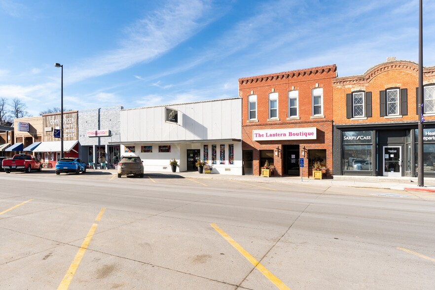 More Photos Of 205 Main St, Louisville Storefront For Sale