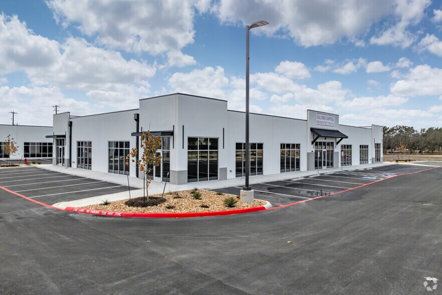 More Photos Of Old FM Hwy 471 & Sawmill Grade, San Antonio Unknown For Lease