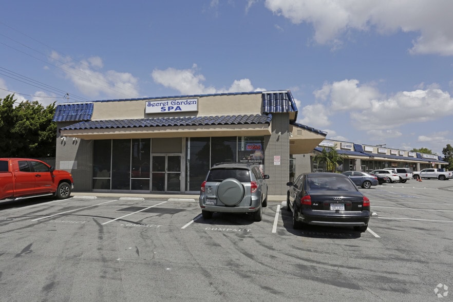 More Photos Of 7431-7451 Cerritos Ave, Stanton Unknown For Lease