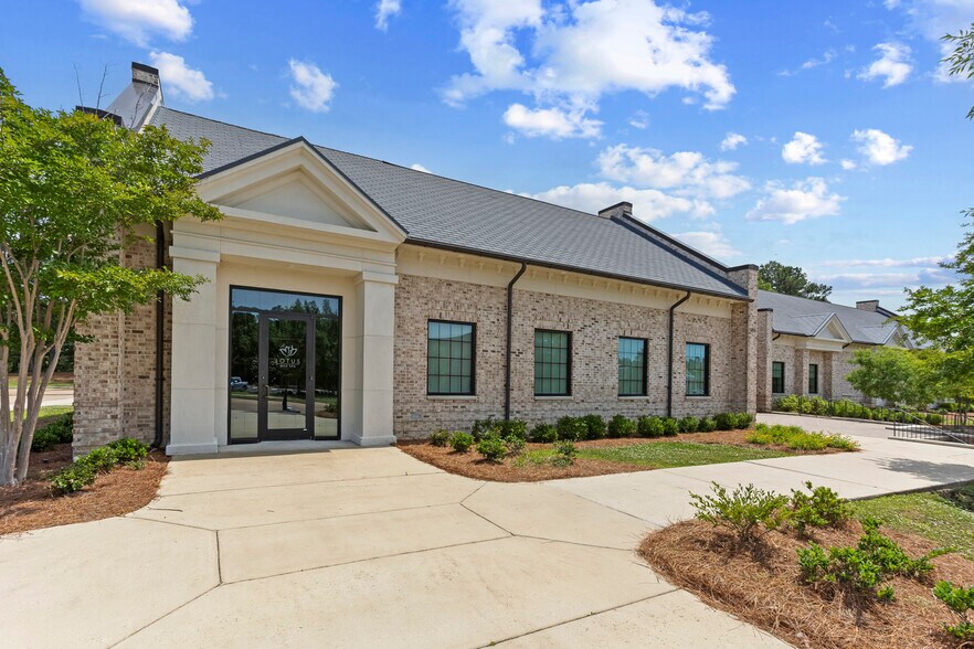 More Photos Of 160 Fountains Blvd, Madison Medical For Sale