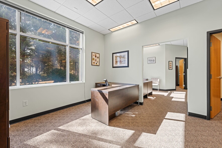 More Photos Of 5011 Departure Dr, Raleigh Showroom For Sale