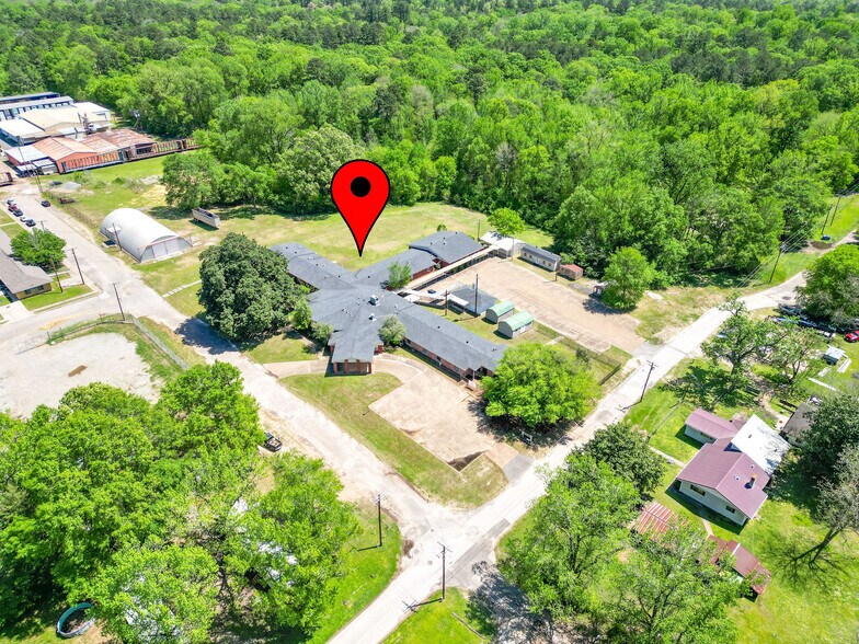 More Photos Of 510 E Bonham St, Jefferson Medical For Sale