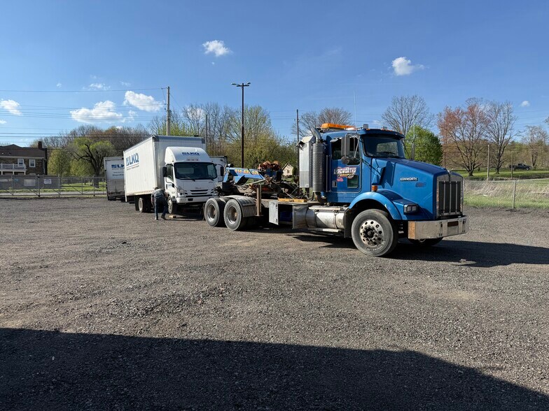 More Photos Of 4881 Pittsburgh Rd, Harrisville Light Distribution For Sale