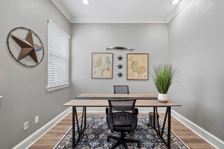 More Photos Of 303 Longmire Rd, Conroe Office For Sale