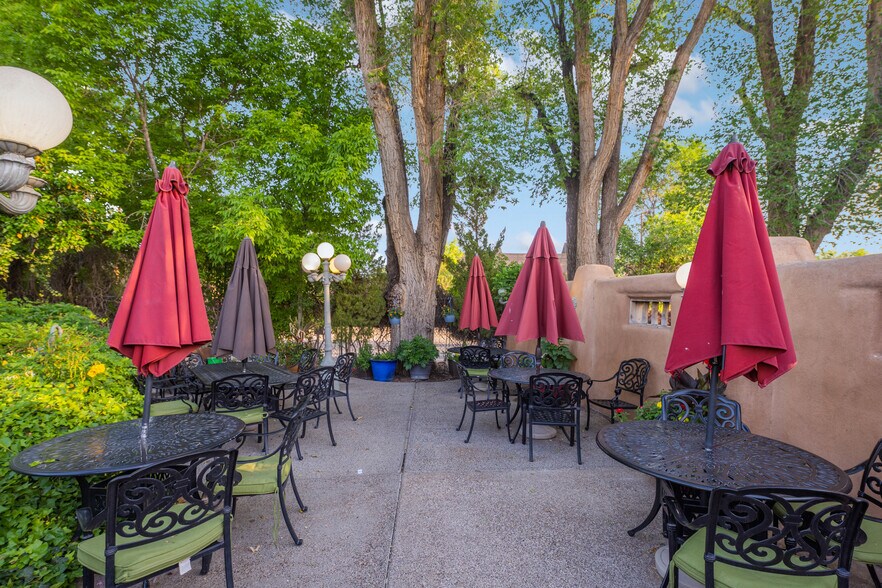 More Photos Of 8032 4th St NW, Albuquerque Restaurant For Sale