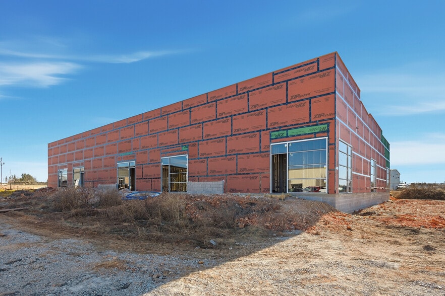 Primary Photo Of 2420 S 8th St, Rogers Flex For Lease