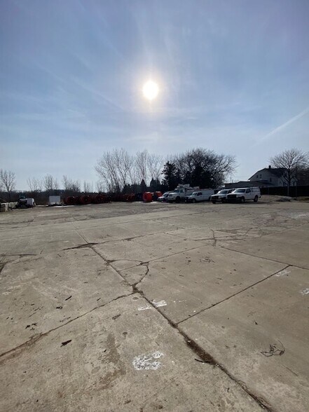 More Photos Of 9840 S 27th St, Oak Creek Industrial For Sale