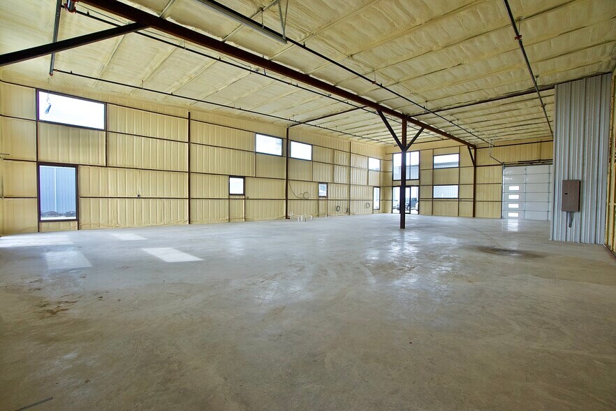 More Photos Of 190 Ninety Four Ln, Taylor Light Manufacturing For Sale