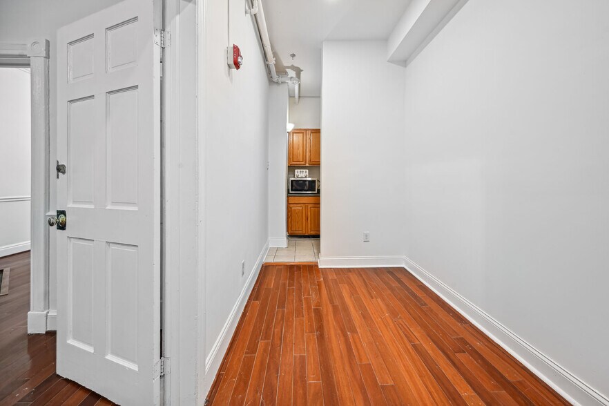 More Photos Of 1820-1822 Jefferson Pl NW, Washington Office For Lease