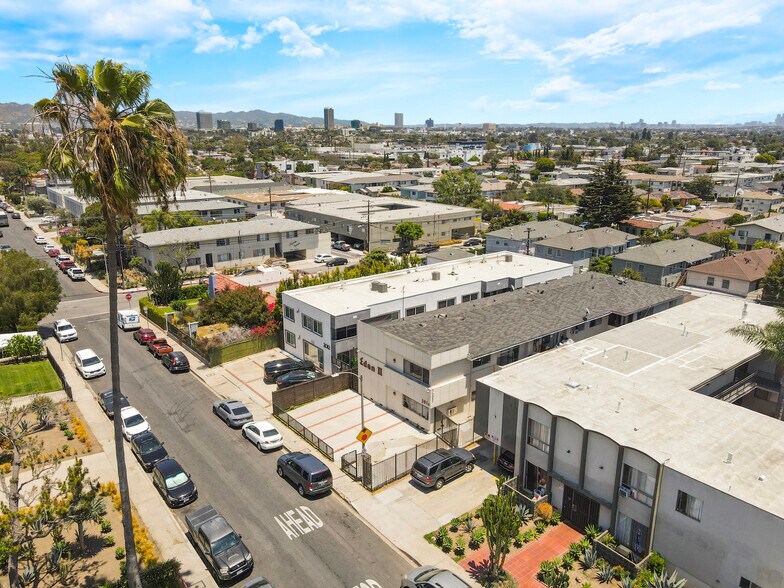 More Photos Of 2016 S Bedford St, Los Angeles Apartments For Sale