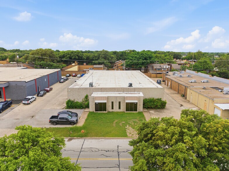More Photos Of 3106-3108 Garden Brook Dr, Farmers Branch Distribution For Sale