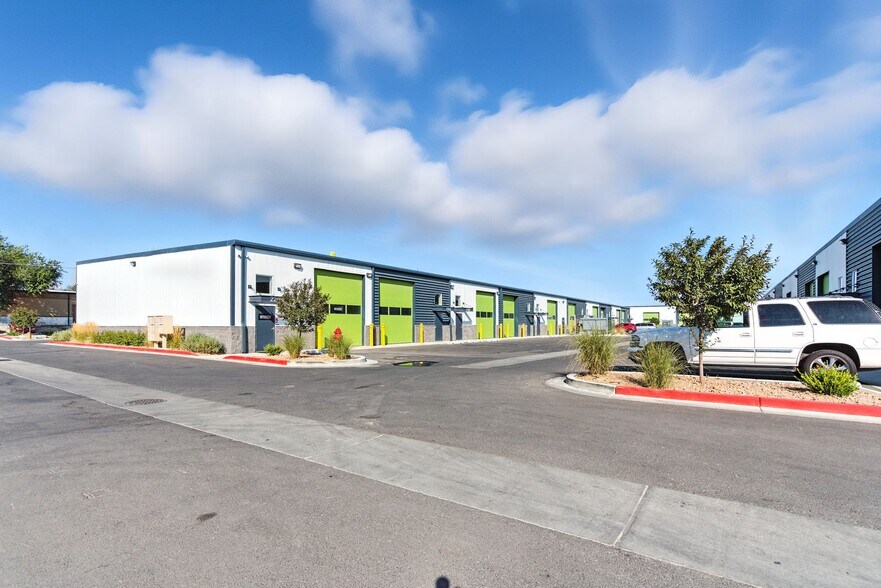 More Photos Of 5170-5176 W Liberator Dr, Kearns Warehouse For Lease
