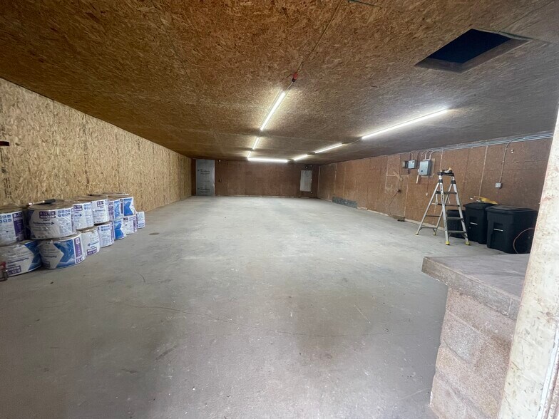 More Photos Of 635 A Rd, LaBelle Industrial For Lease