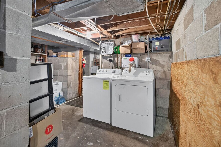 More Photos Of 133 E Main St, Embarrass Specialty For Sale