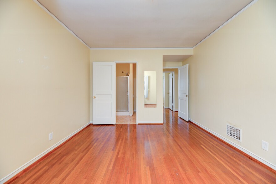 More Photos Of 913 S Wilton Pl, Los Angeles Apartments For Sale