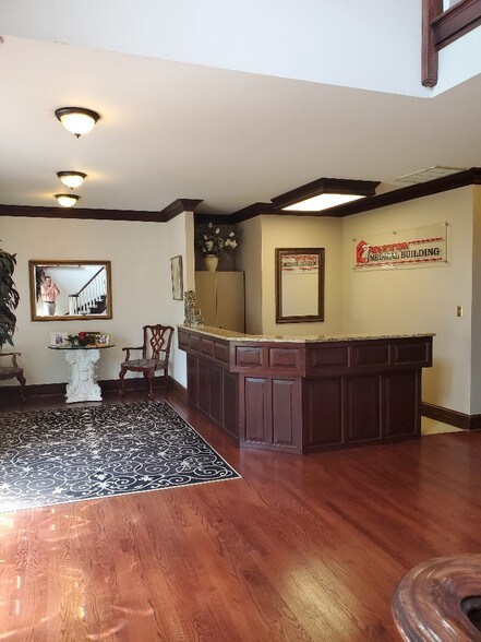 More Photos Of 1433 Emerywood Dr, Charlotte Office For Lease