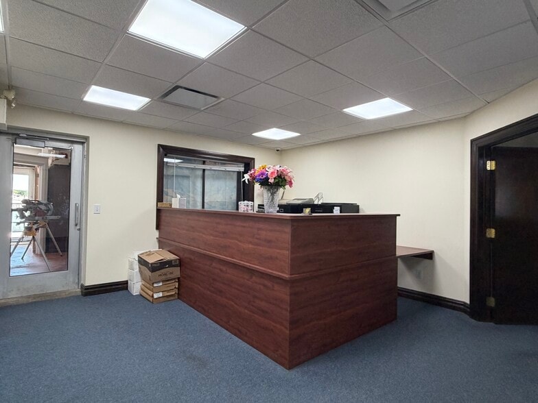 More Photos Of 14-07 113th St, College Point Research And Development For Sale