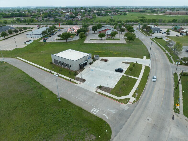 More Photos Of 5700 North Park Dr, Watauga Medical For Lease