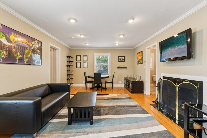 More Photos Of 1 Huntington Bay Rd, Huntington Office For Sale