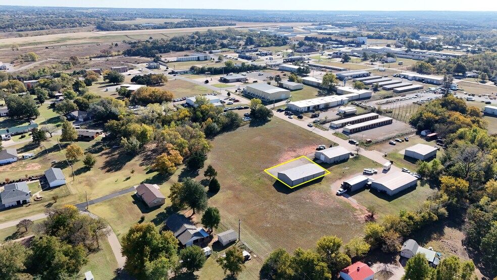 More Photos Of 410 Sigma Pl, Guthrie Warehouse For Sale
