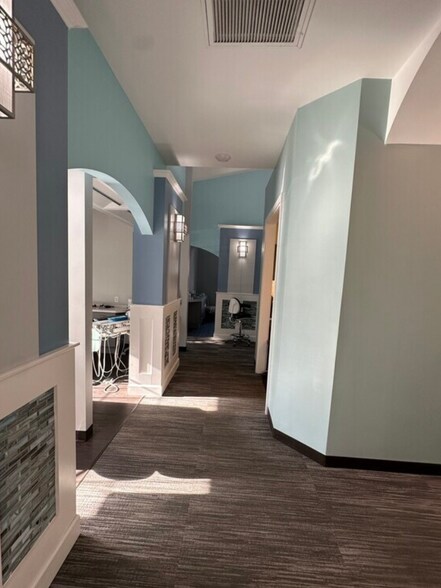 More Photos Of 12335 Hymeadow Dr, Austin Office For Sale