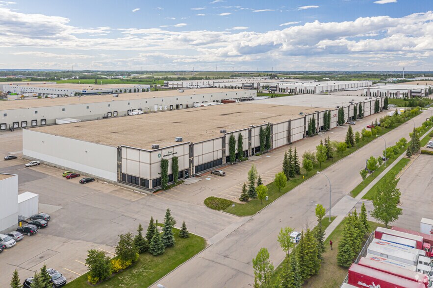 More Photos Of 11228 186 St NW, Edmonton Warehouse For Lease