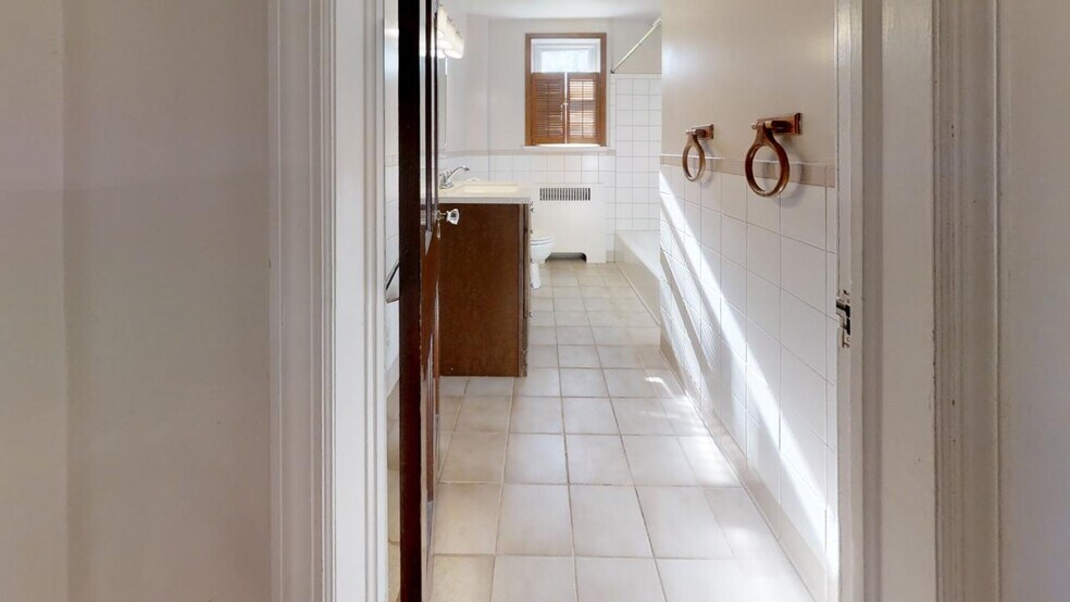 More Photos Of 310 Gittings Ave, Baltimore Apartments For Sale