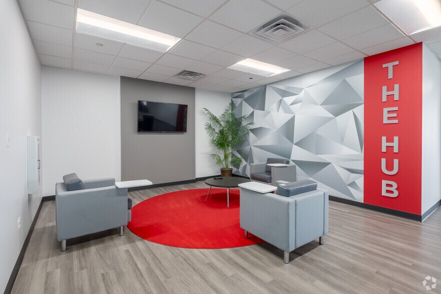 More Photos Of 1051 Perimeter Dr, Schaumburg Office For Lease