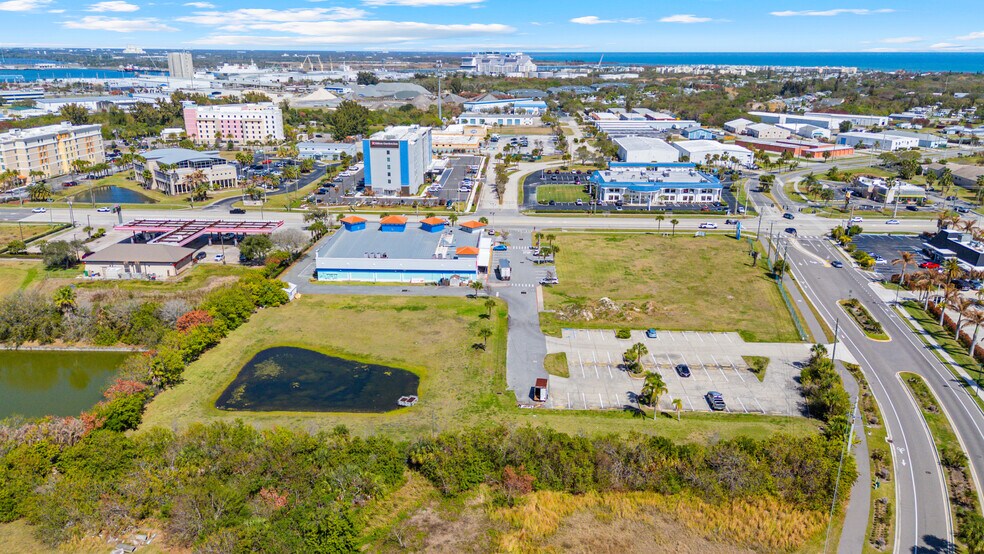More Photos Of 8801 Astronaut Blvd, Cape Canaveral General Retail For Lease