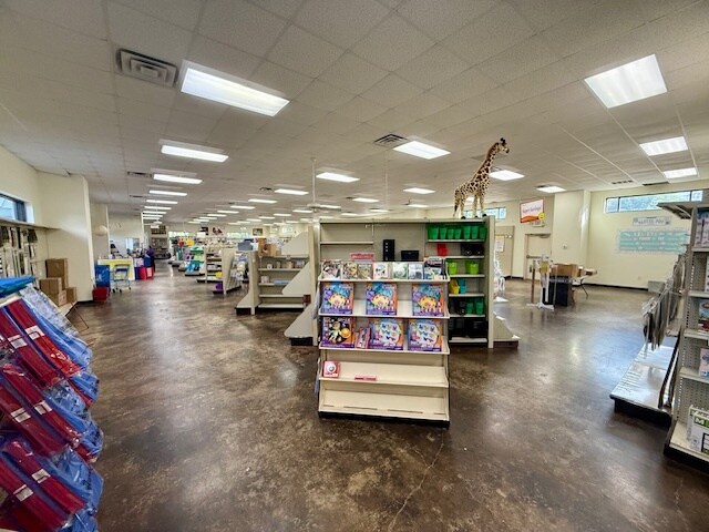 More Photos Of 301 Orchard Ct, Ridgeland Freestanding For Sale