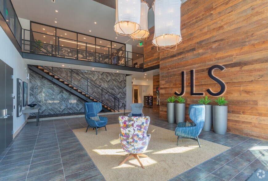 More Photos Of 378 Embarcadero W, Oakland Apartments For Lease