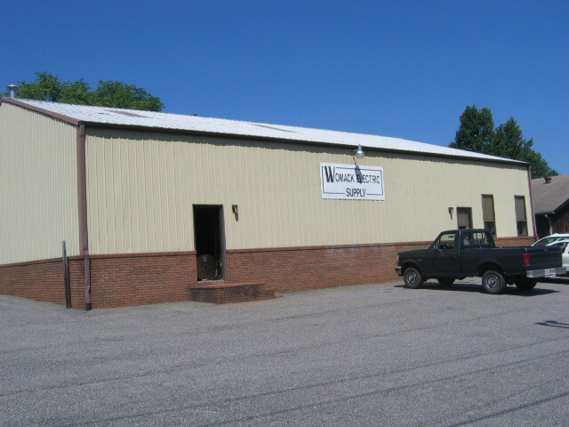 Primary Photo Of 1710 Franklin St, Rocky Mount Industrial For Sale