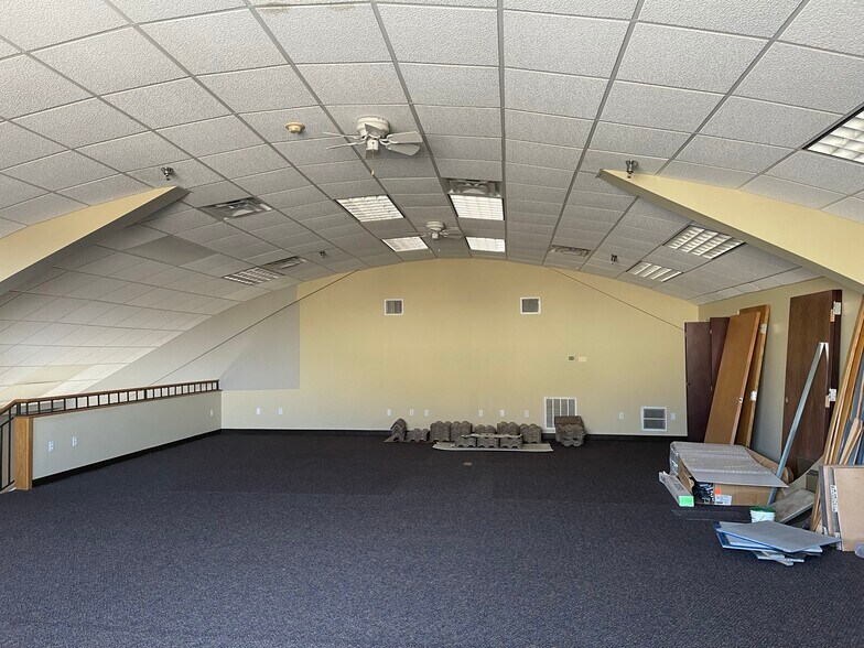 More Photos Of 12730 S Pflumm Rd, Olathe Office For Sale