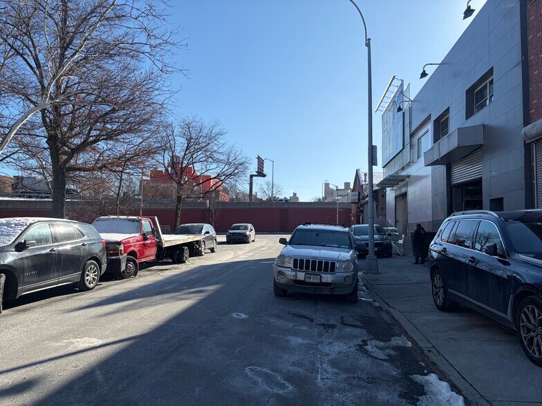 More Photos Of 20 Steuben St, Brooklyn Industrial For Lease