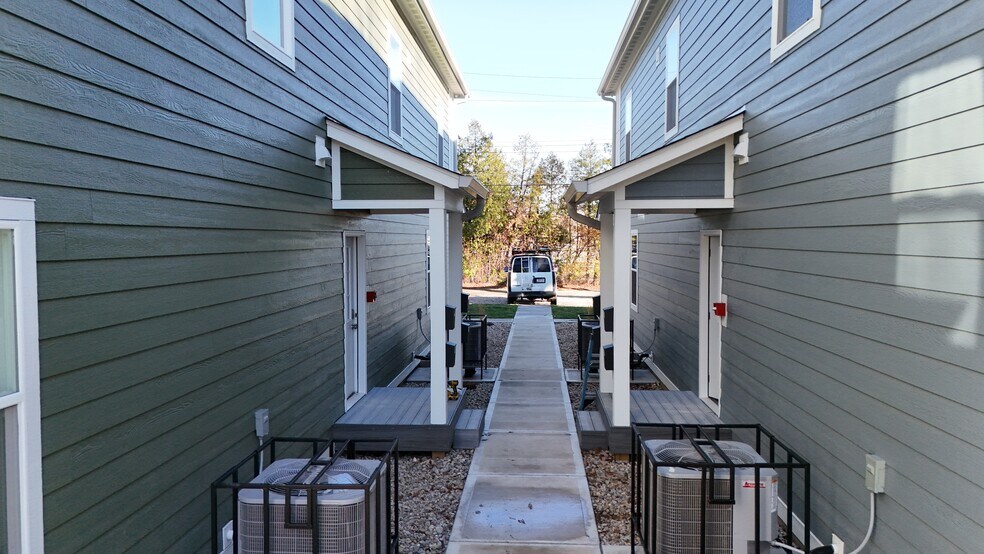 More Photos Of 3909 Winthrop Ave, Indianapolis Apartments For Sale