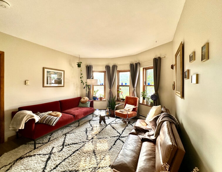 More Photos Of 18 Orchard St, Northampton Apartments For Sale