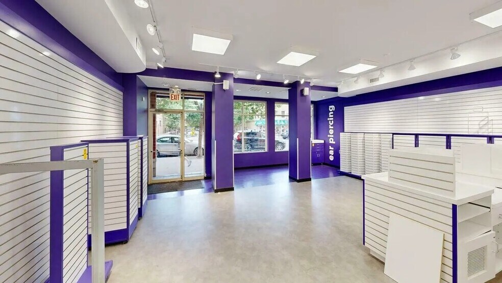 More Photos Of 3530 N Southport Ave, Chicago Storefront Retail Residential For Lease