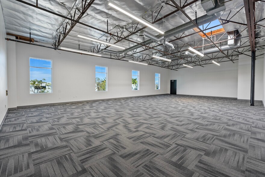 More Photos Of 6749 Top Gun St, San Diego Warehouse For Lease
