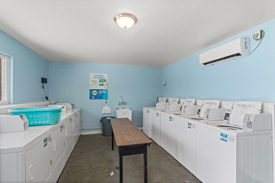 More Photos Of 495 Twin Palms Dr, Palm Springs Apartments For Sale