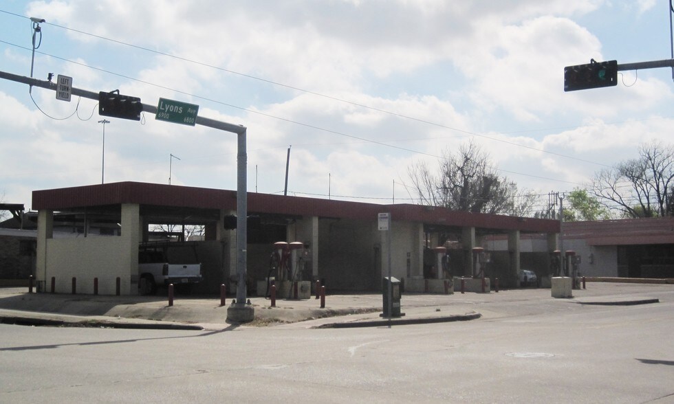 6820 Lyons Ave, Houston, TX 77020 Carwash For Sale