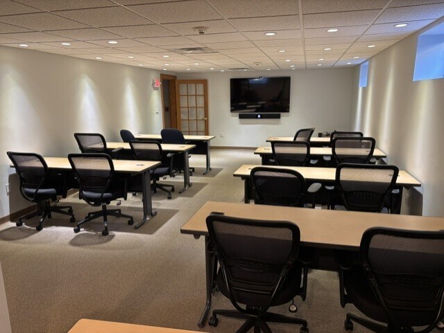 More Photos Of 335 Washington St, Norwell Office Residential For Lease