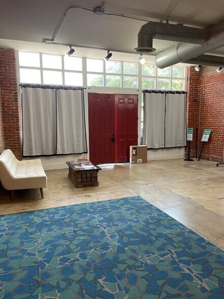 More Photos Of 2112 Morris Ave, Birmingham Office For Lease