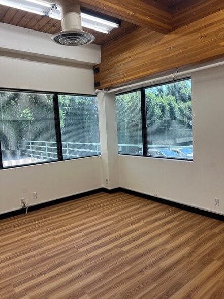 More Photos Of 4370 Tujunga Ave, Studio City Loft Creative Space For Lease