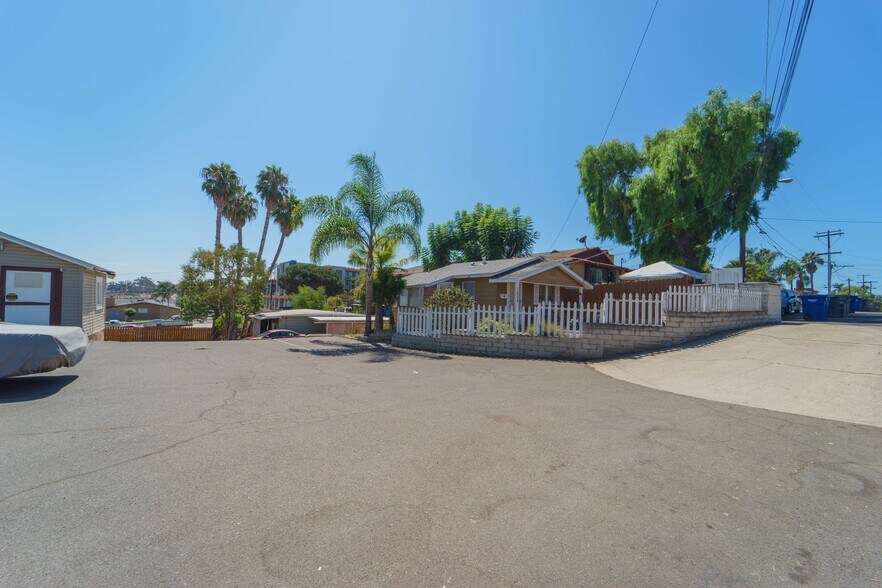 More Photos Of 1202-1216 E 7th St, National City Apartments For Sale