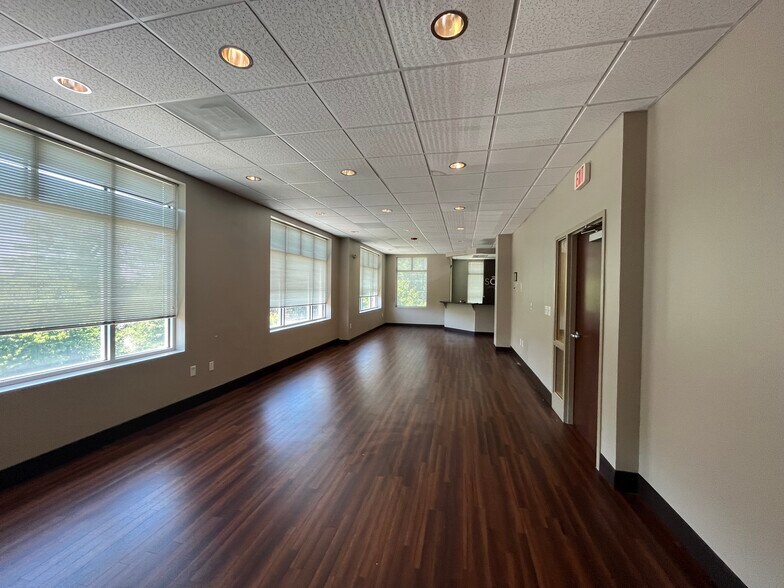 More Photos Of 9104 Falls Of Neuse Rd, Raleigh Medical For Sale