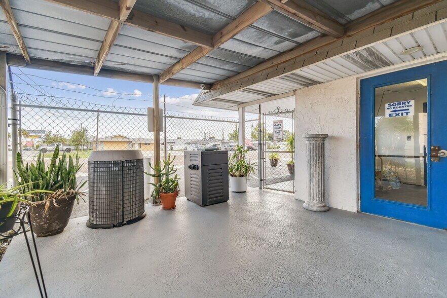 More Photos Of 5146 Marine Pky, New Port Richey Storefront Retail Office For Sale