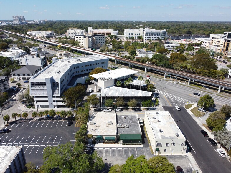 More Photos Of 7313 SW 59th Ct, South Miami Storefront Retail Office For Lease